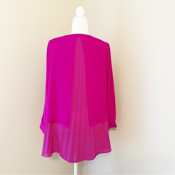 Trisha Tyler Pleated Back Pin Dot Pink Top - Medium - Picture 3 of 9